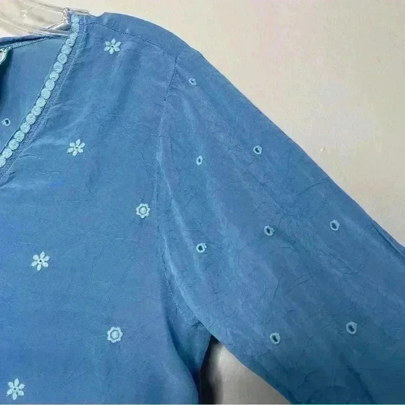Johnny Was Blue Embroidered Women’s Blouse Sz S - Picture 4 of 6